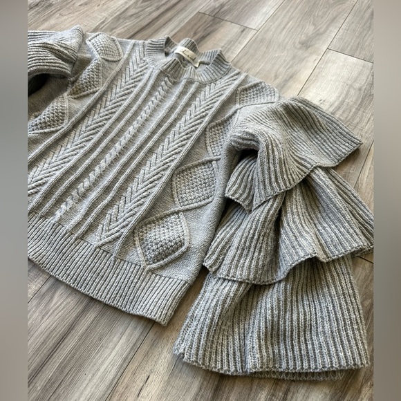 Chicwish Womens Cable Knit Sweater Dramatic Knit Ruffle Sleeves Gray Size M - Picture 2 of 9